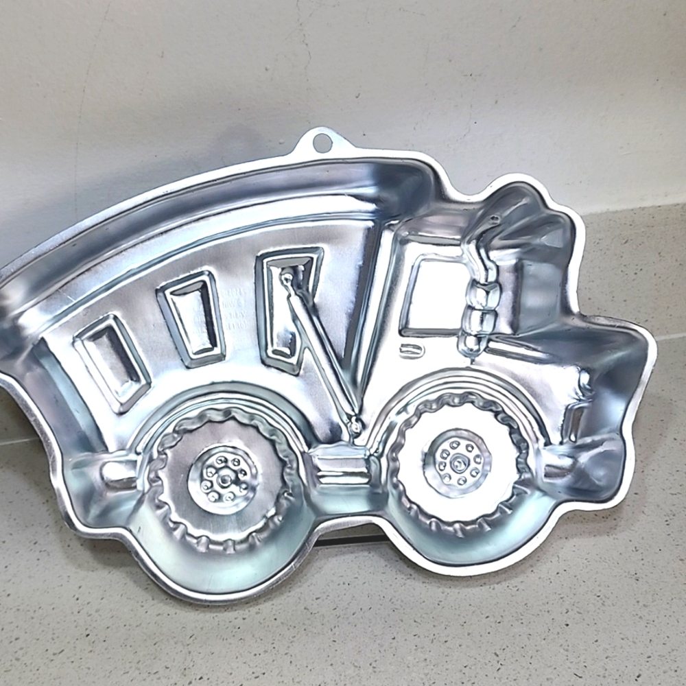 Wilton Truck Cake Mold Pan